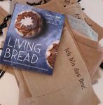 Geschenkset: Living Bread &quot;LIMITED EDITION!!!&quot; plus Brotbeutel